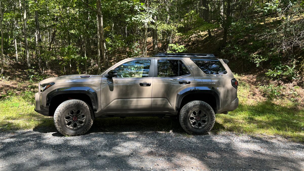 https://dam.coxautoinc.com/asset/25a3fe87-ce9f-48cb-a104-87ea754cfec3/OG/2025-toyota-4runner-trd-pro-profile.jpg