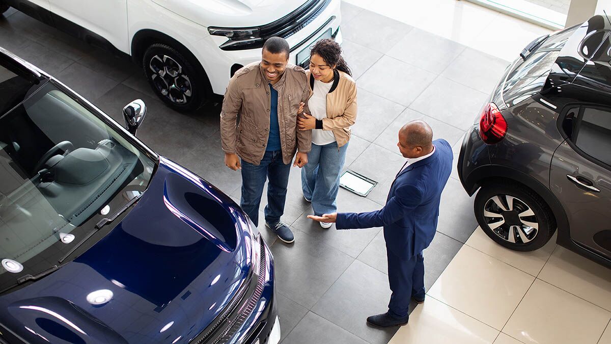 Why You Should Make an Appointment at a Car Dealership