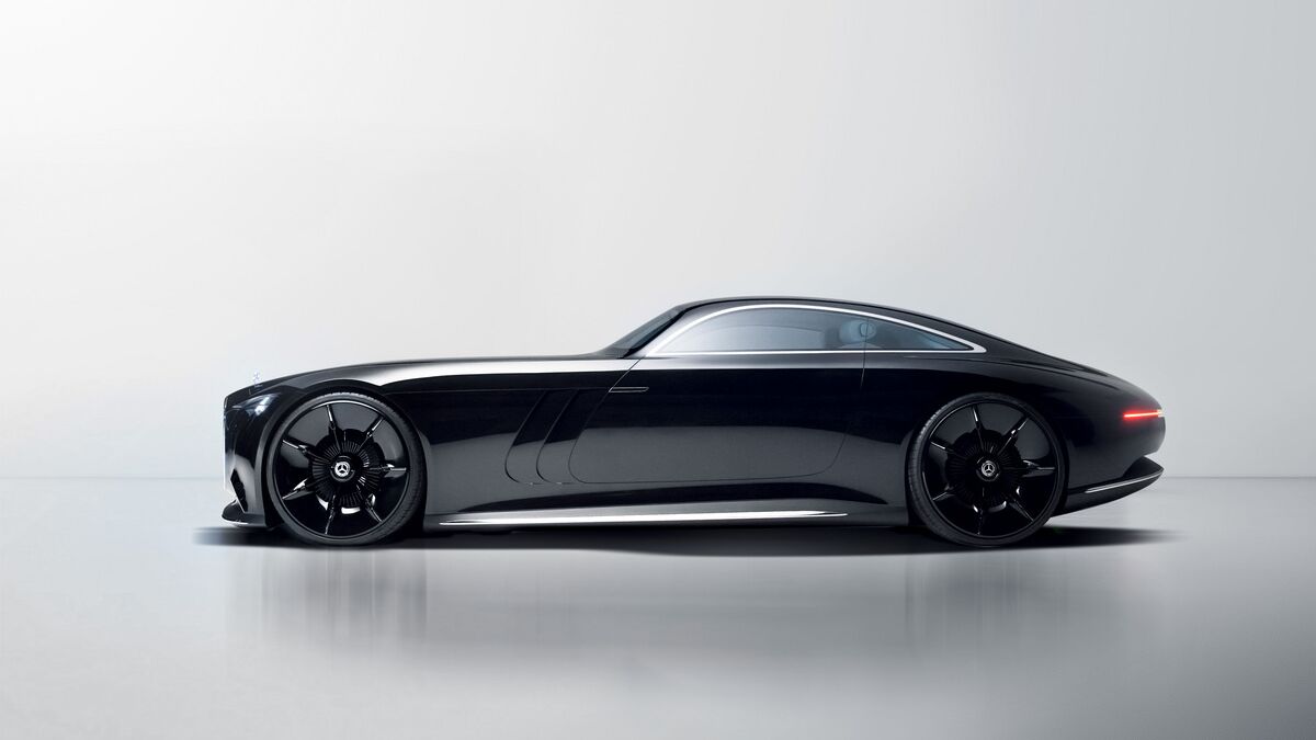 The Mercedes-Benz Vision Iconic Concept seen in profile