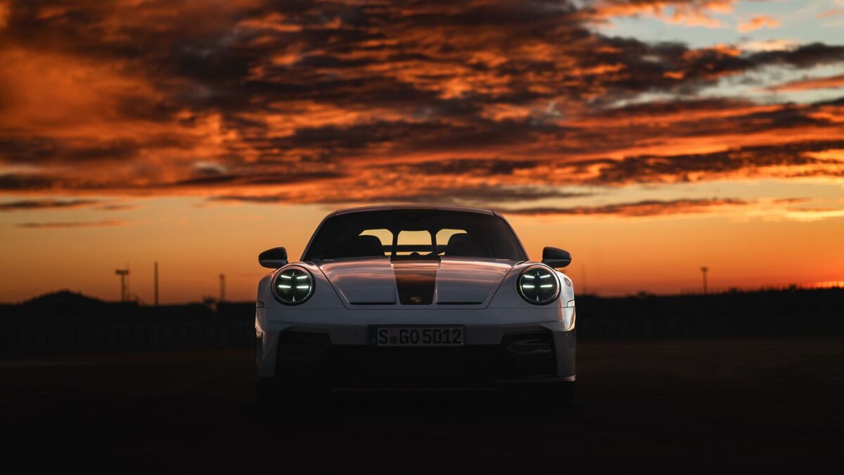 Porsche Patents Racing Stripes You Switch On and Off