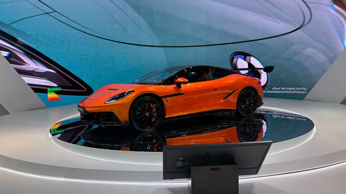 Paris Exhibit Shows Why American Automakers Fear China