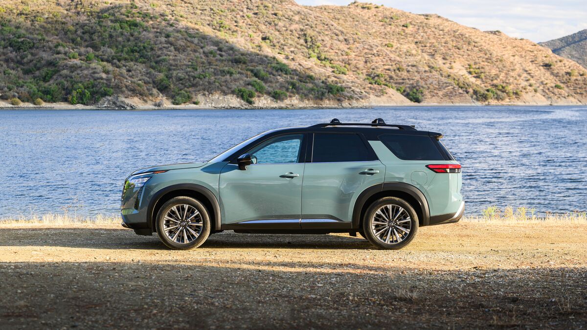 https://dam.coxautoinc.com/asset/9870a333-6a5d-4b6d-b4d0-b7bc26e3f8d9/OG/2026-nissan-pathfinder-profile-driver.jpg
