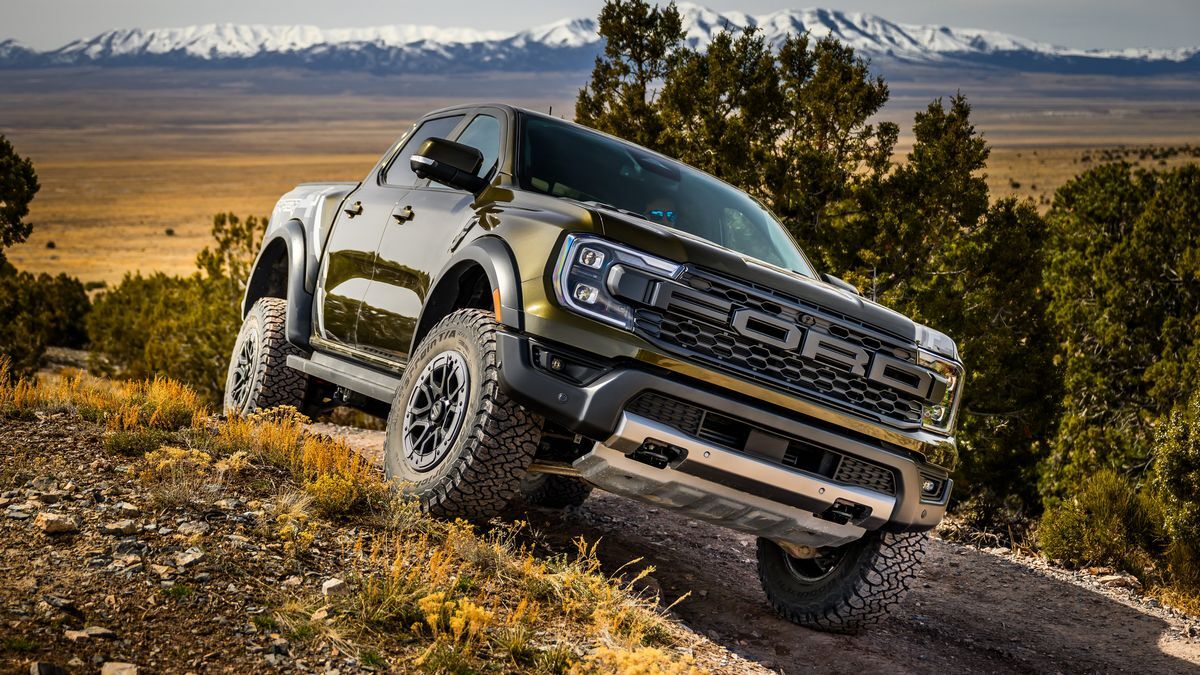 2025 Ford Ranger Raptor vs. 2025 Toyota Tacoma TRD Pro Comparison