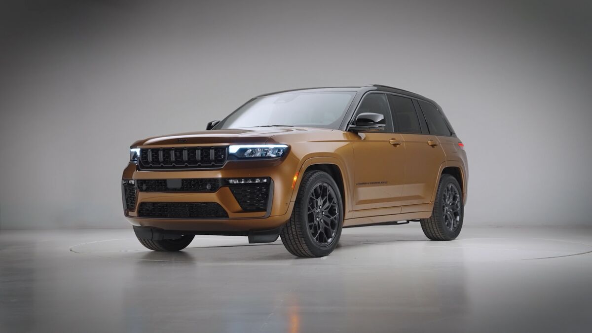 https://dam.coxautoinc.com/asset/a864da0b-d850-4419-b7cc-1036f066d96d/OG/2026-jeep-grand-cherokee-front-quarter.jpg