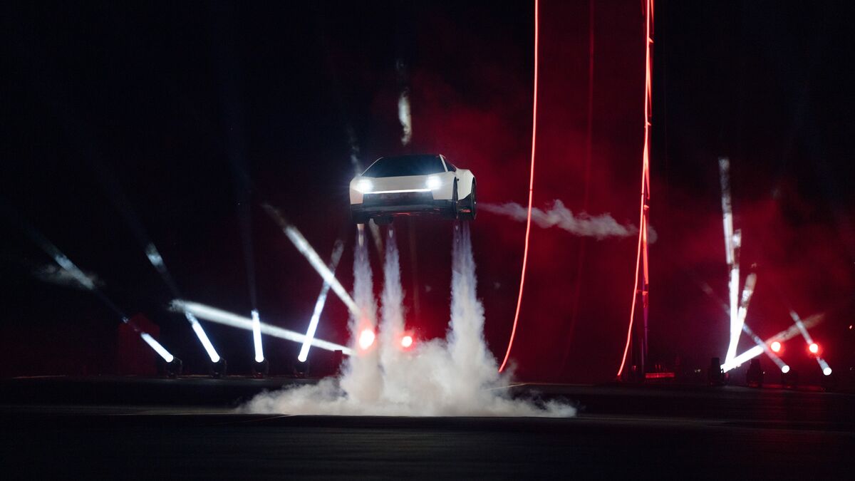 What the Flying Tesla Roadster Is, and Isn’t