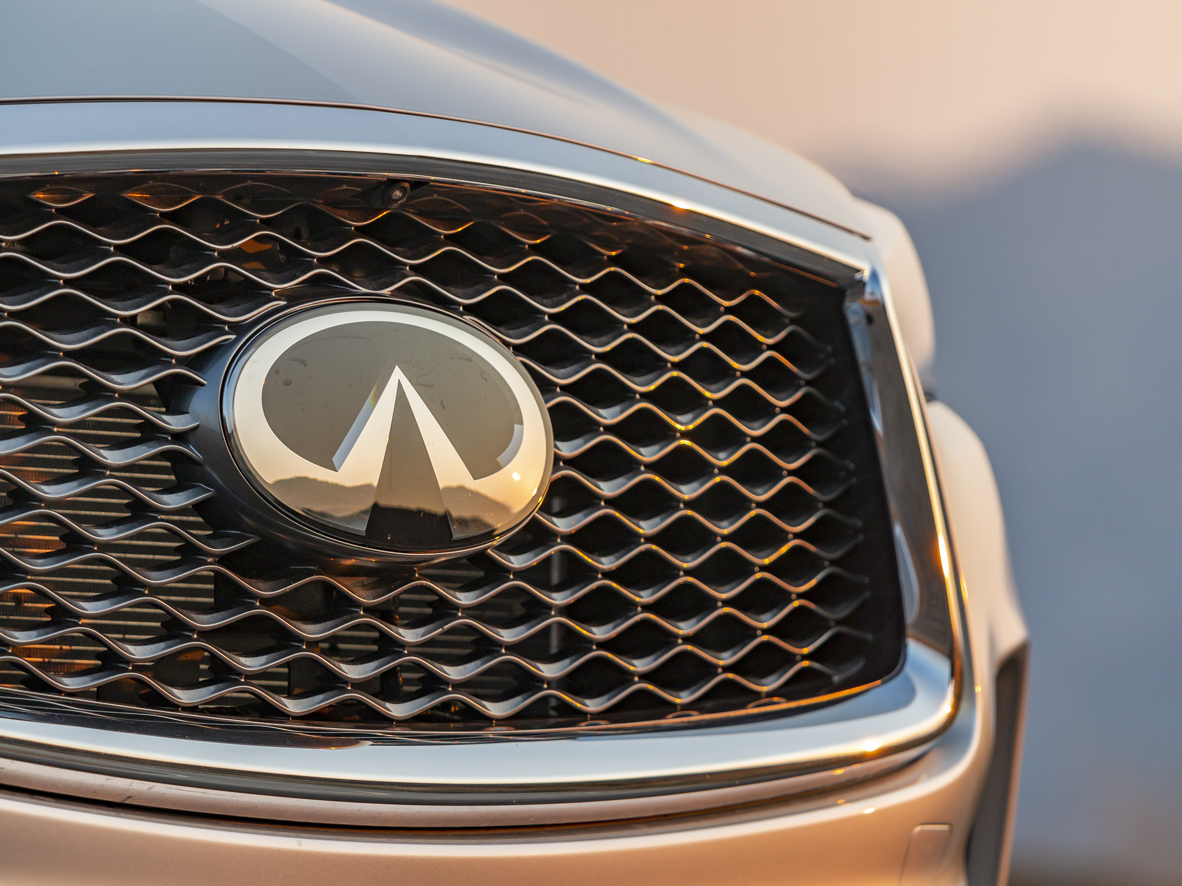 Infiniti logo