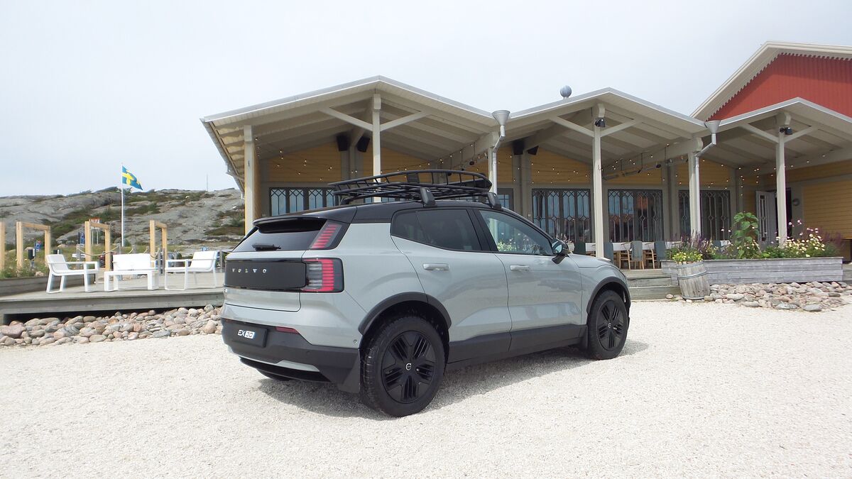 Experiencing the 2026 Volvo EX30 Cross Country Experiencing the 2026 Volvo EX30 Cross Country