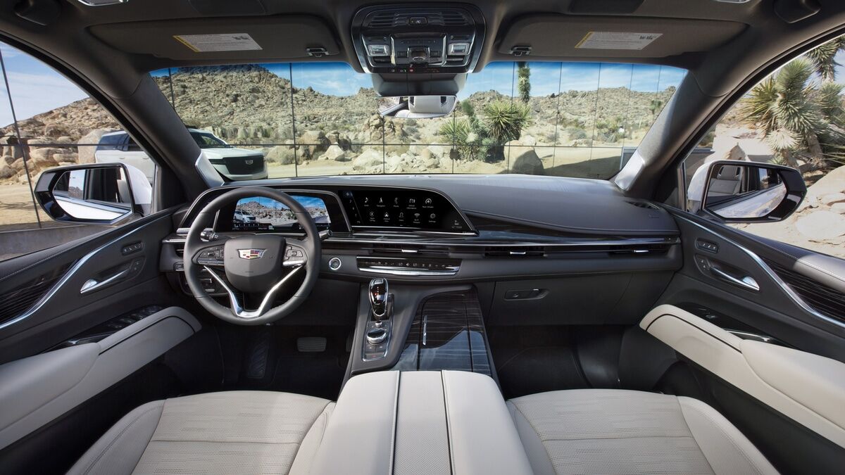 2022 Cadillac Escalade front cabin