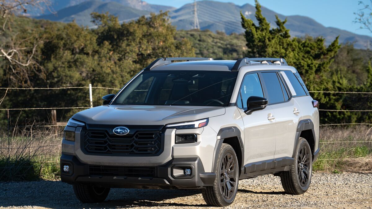 2026 Subaru Outback vs. 2026 Mazda CX-70 Comparison