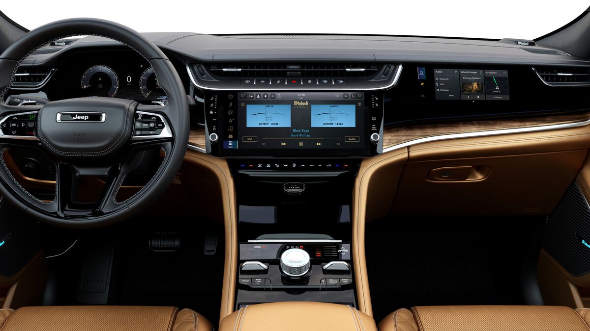 The interior of the 2026 Jeep Grand Cherokee
