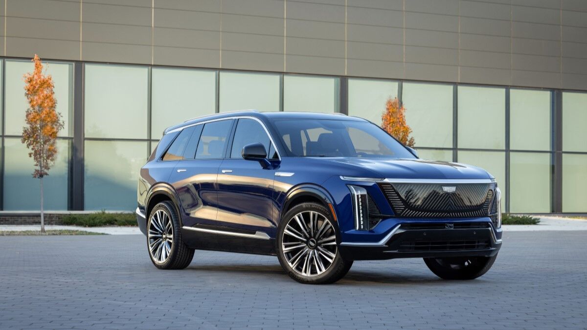 The 2026 Cadillac Vistiq seen from a front quarter angle