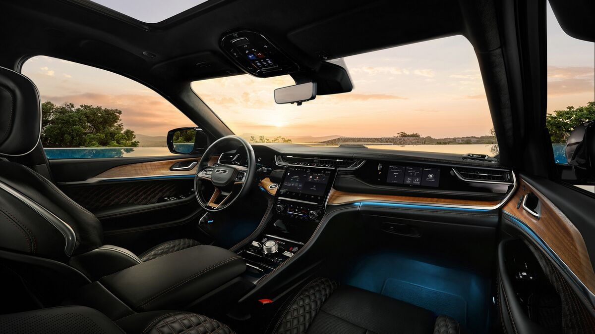 2022 Jeep® Grand Cherokee Summit Reserve