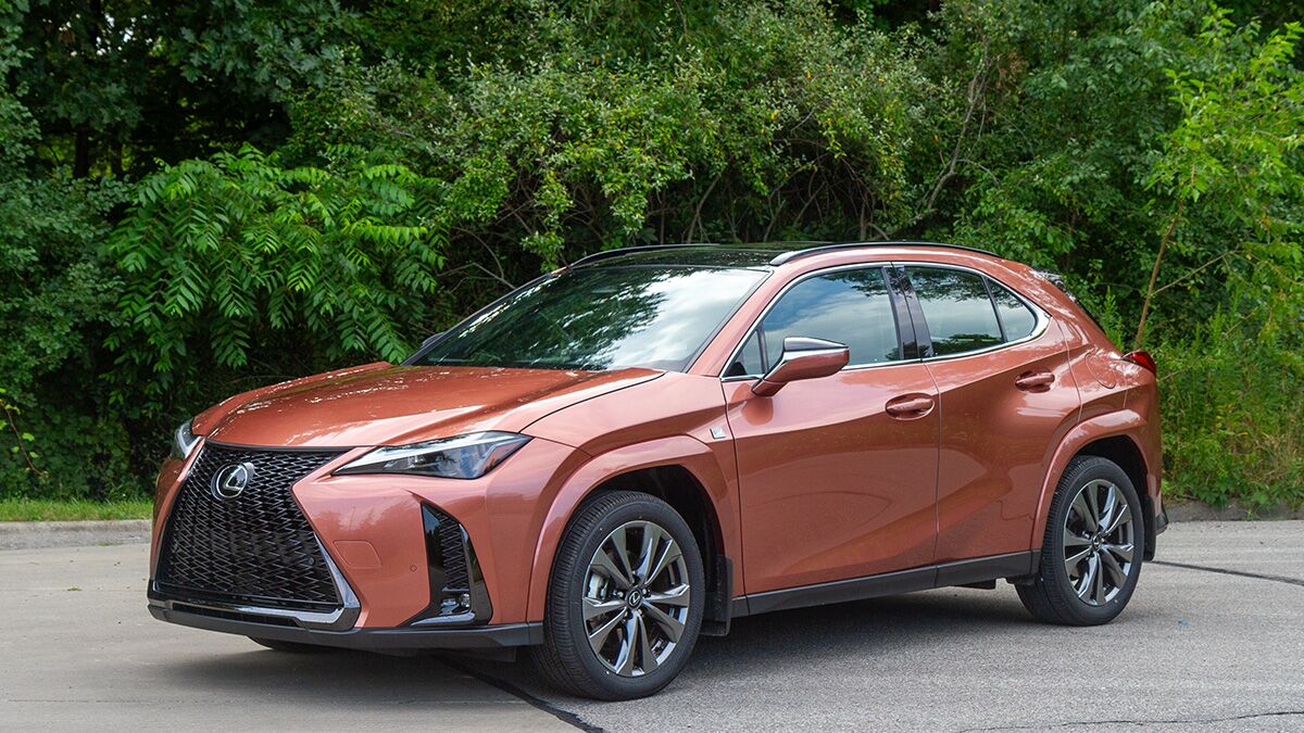 2025 Lexus UX vs. 2025 Audi Q3 Comparison 2025 Lexus UX vs. 2025 Audi Q3 Comparison