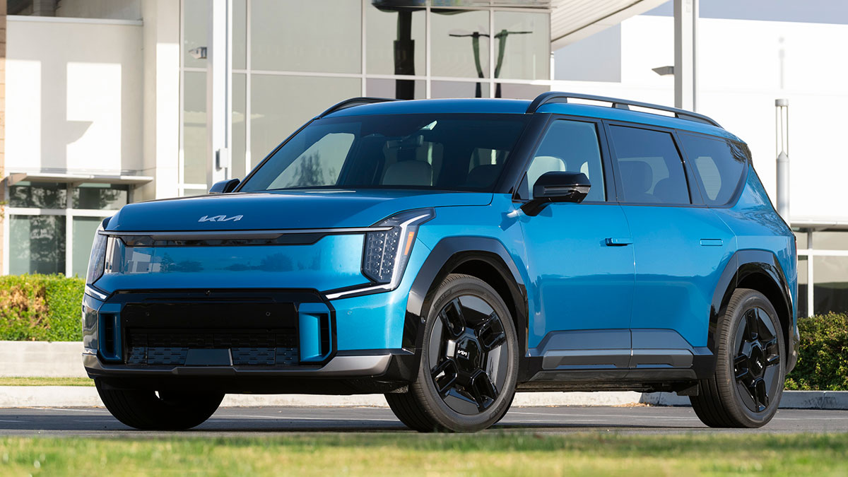 2025 Kia EV9 in blue.