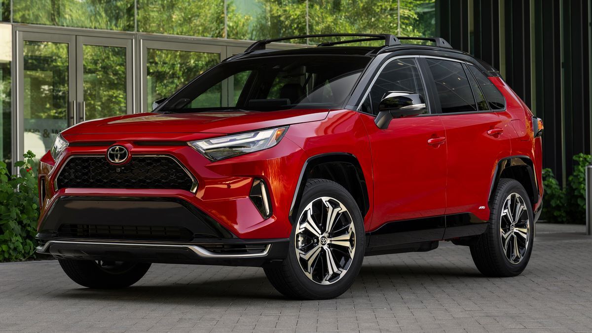 Should You Buy an Electric Car or a Plug-in Hybrid?