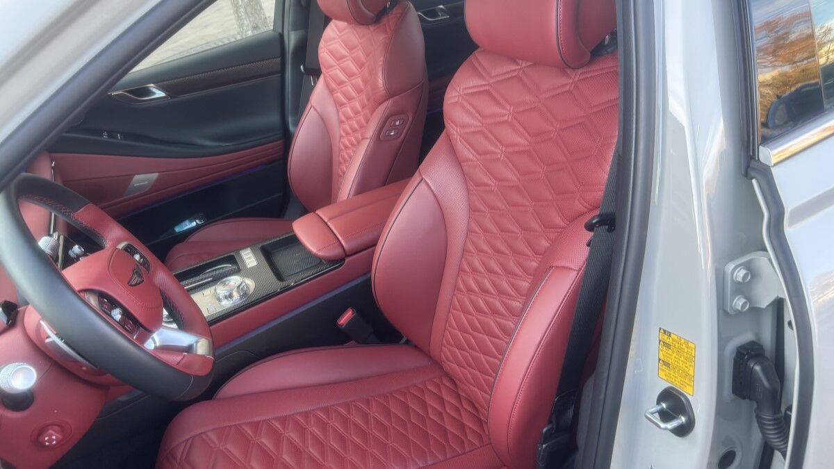 Driving the 2025 Genesis G80 3.5T Driving the 2025 Genesis G80 3.5T