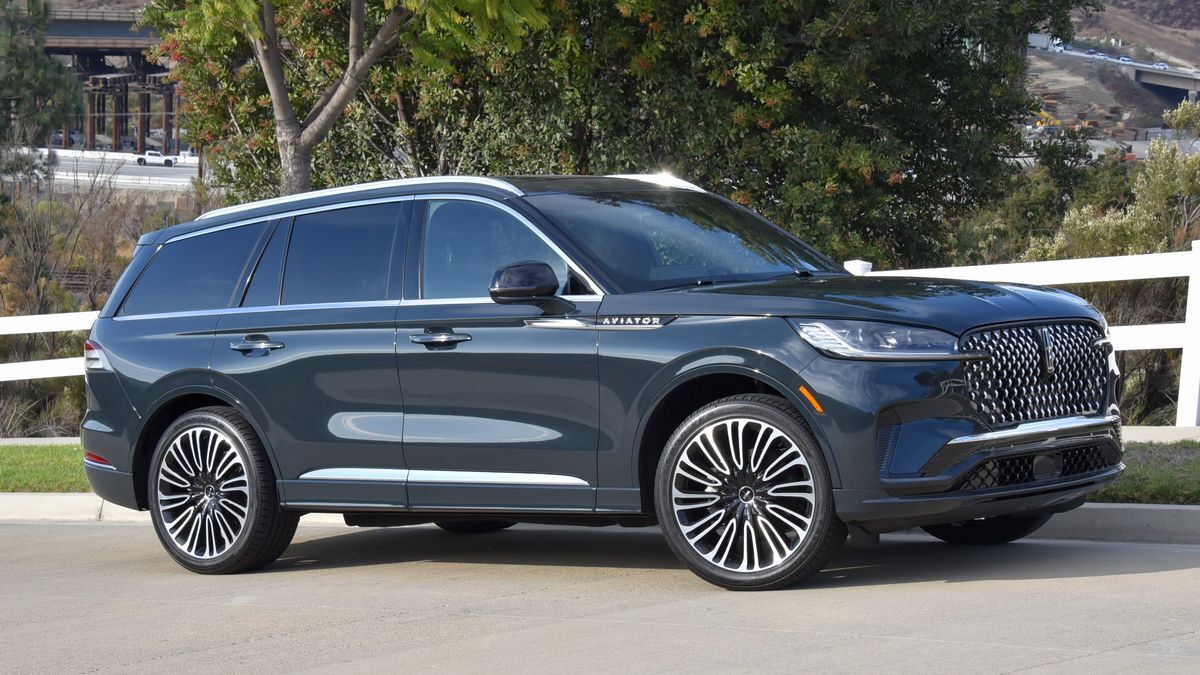 2025 Lincoln Aviator Black Label