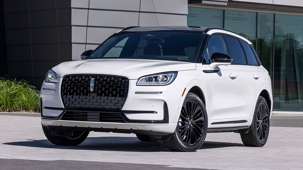 The 2025 Lincoln Corsair seen from a front quarter angle