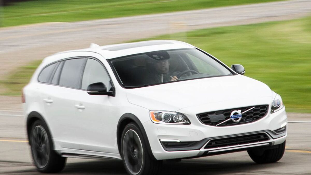 2016 V60 Cross Country