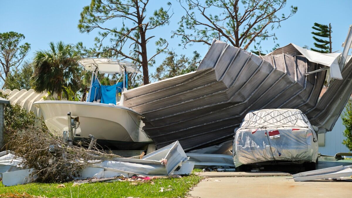 hurricane-damage-boat-car.jpg