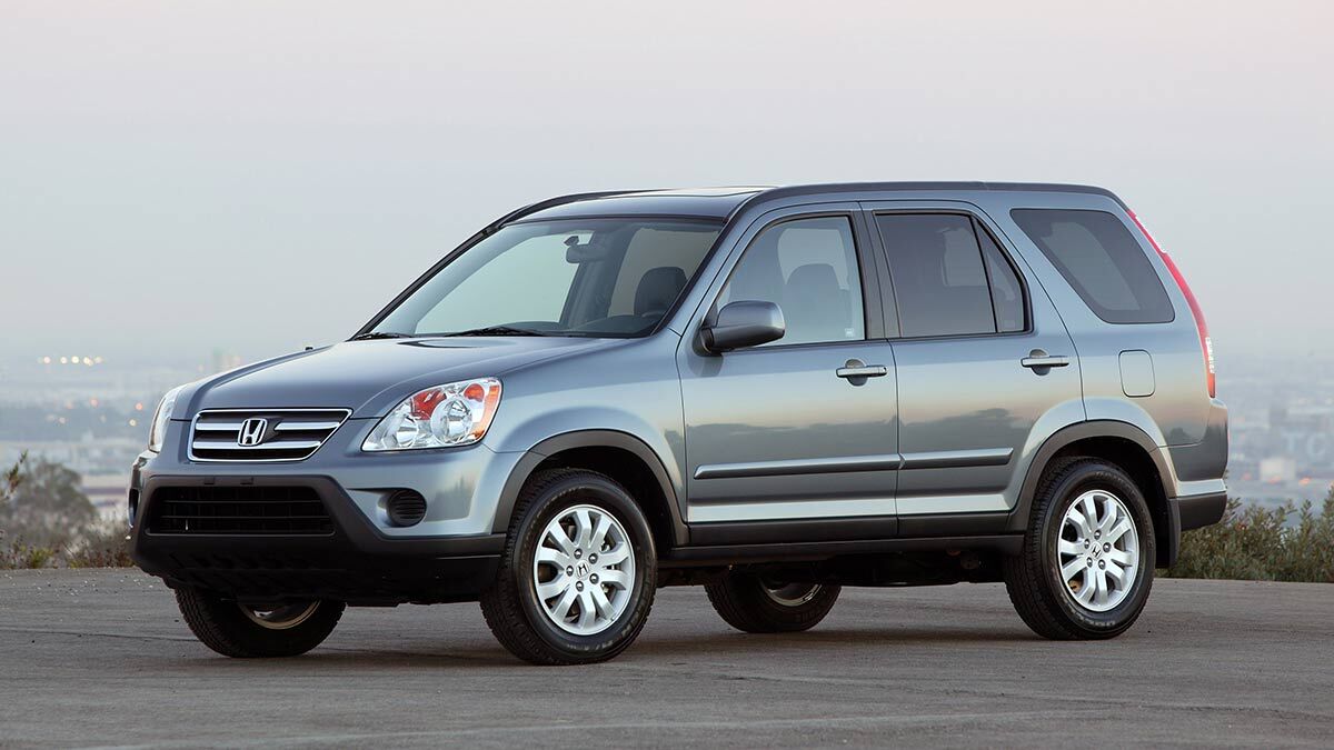 2005 Honda CR-V in blue.