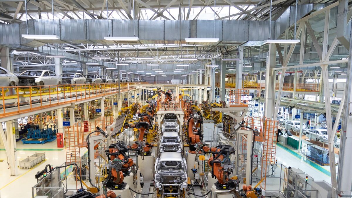 https://dam.coxautoinc.com/m/5363c60e80f24b02/OG-car-factory-jpg.jpg