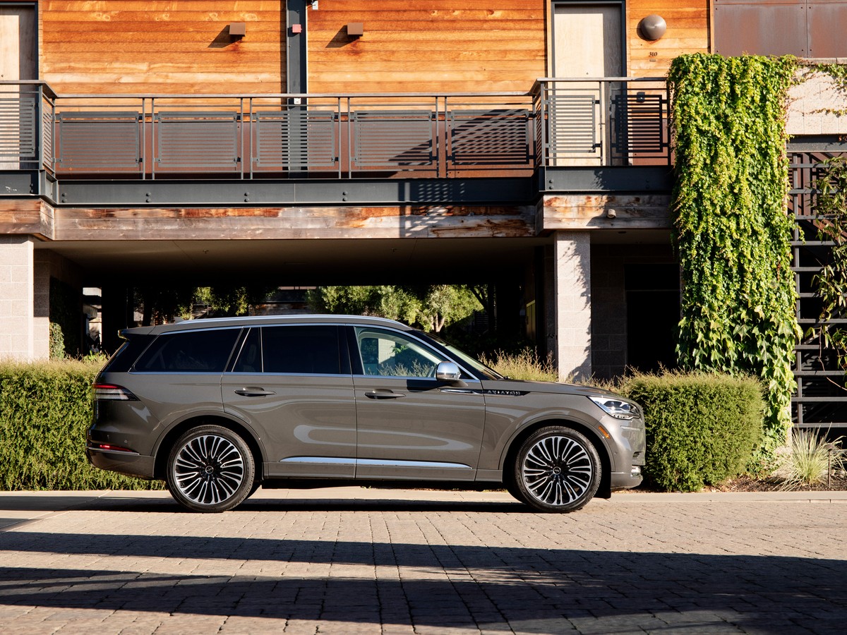 Lincoln Aviator