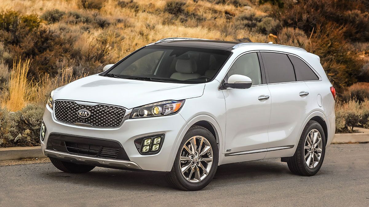 2016 Kia Sorento in white.